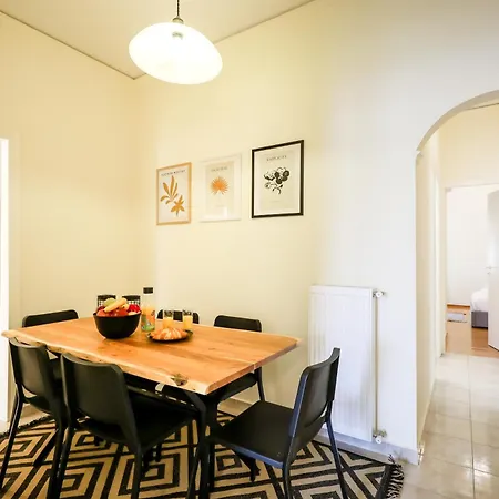 Embassy Residence - 3 Bedroom - Greecing-2